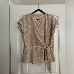 Michael Kors - women’s blouse. Beige palm print, large.